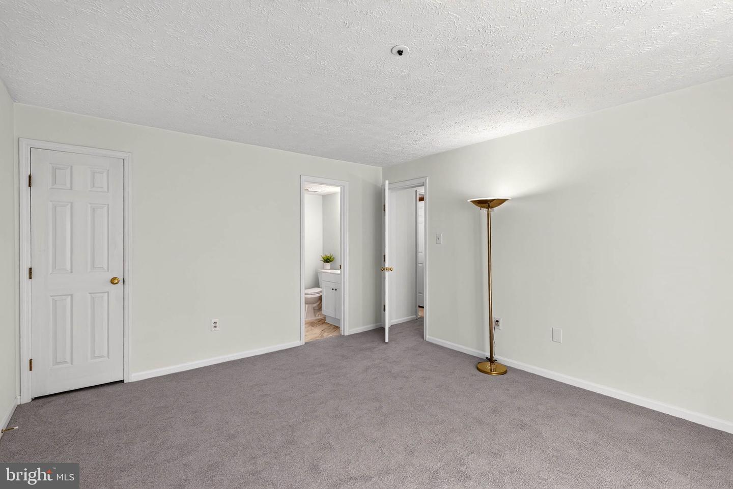 1436 Greenbriar Cir #3-1436 Property Photo 18