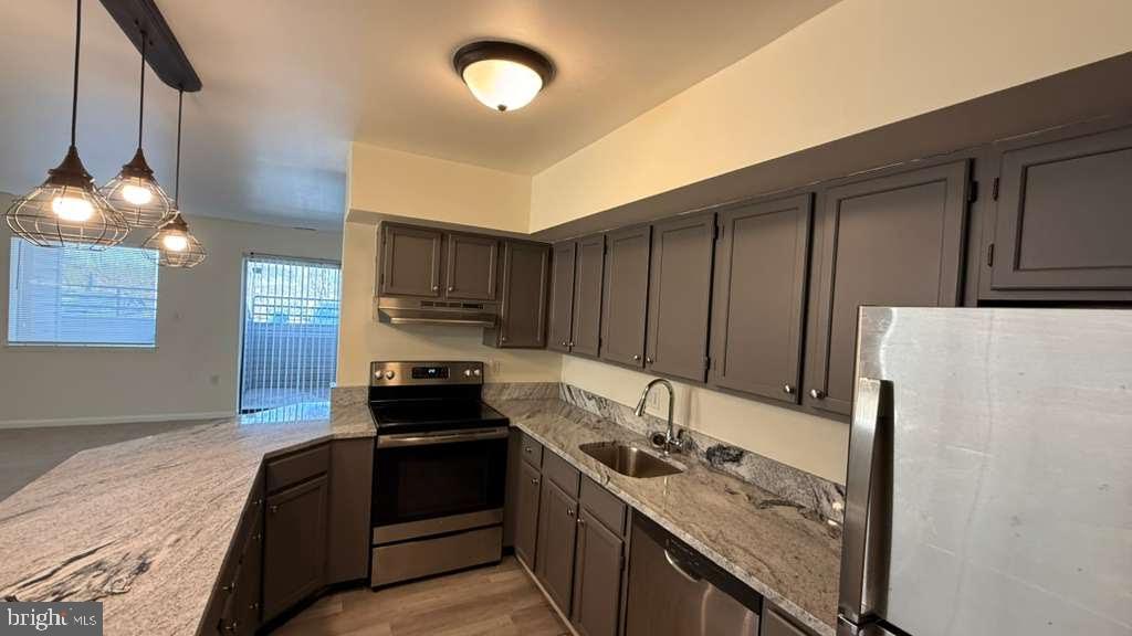 8103 Greenspring Way #b Property Photo 20