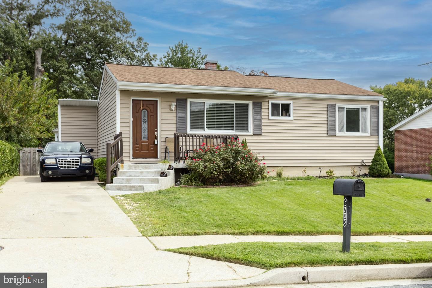 5705 DAYBREAK TER Property Photo 1