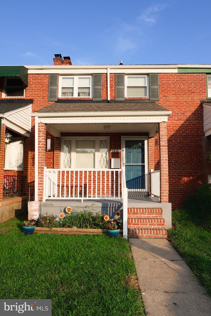 1921 Merritt Blvd Property Photo 1