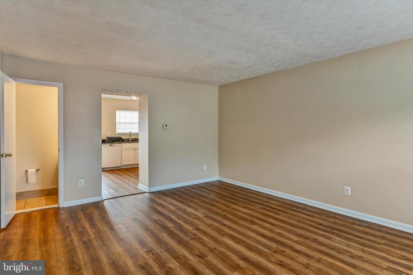 73 Chelmsford Ct Property Photo 14