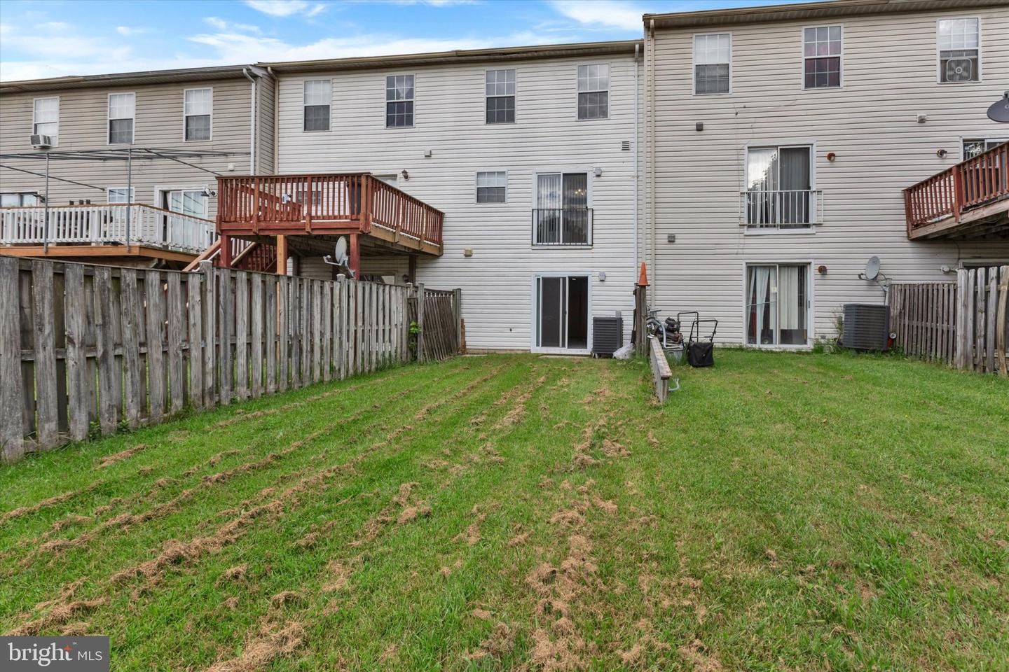 73 Chelmsford Ct Property Photo 45