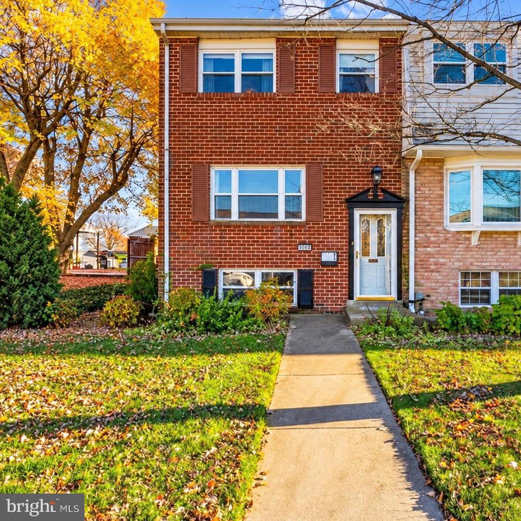 1008 STORMONT CIR Property Photo 1