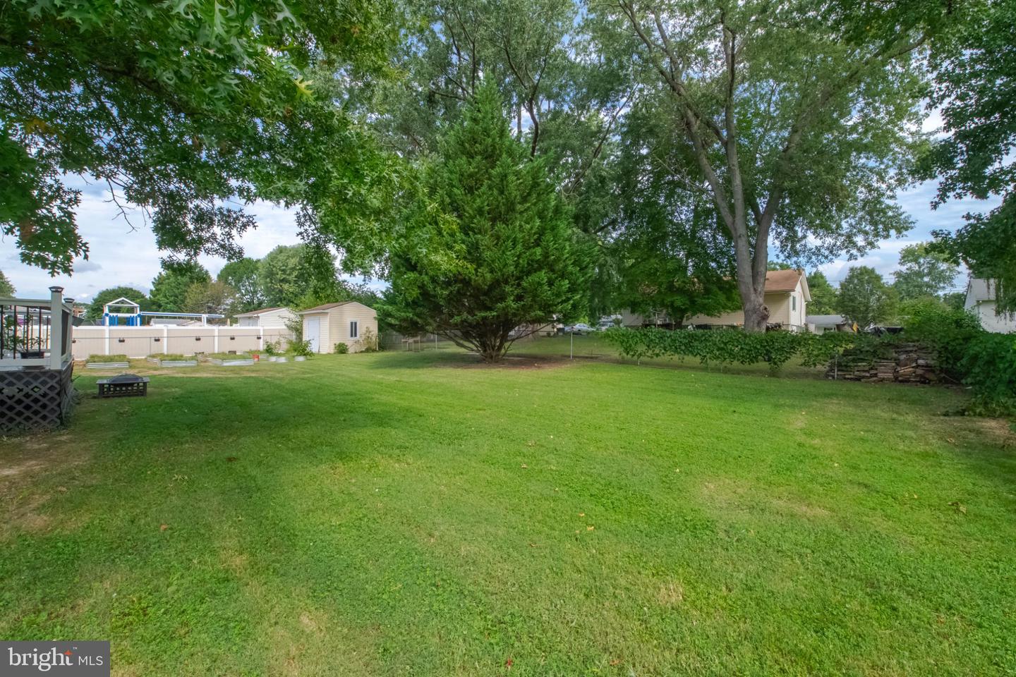 6824 Cornell Rd Property Photo 5