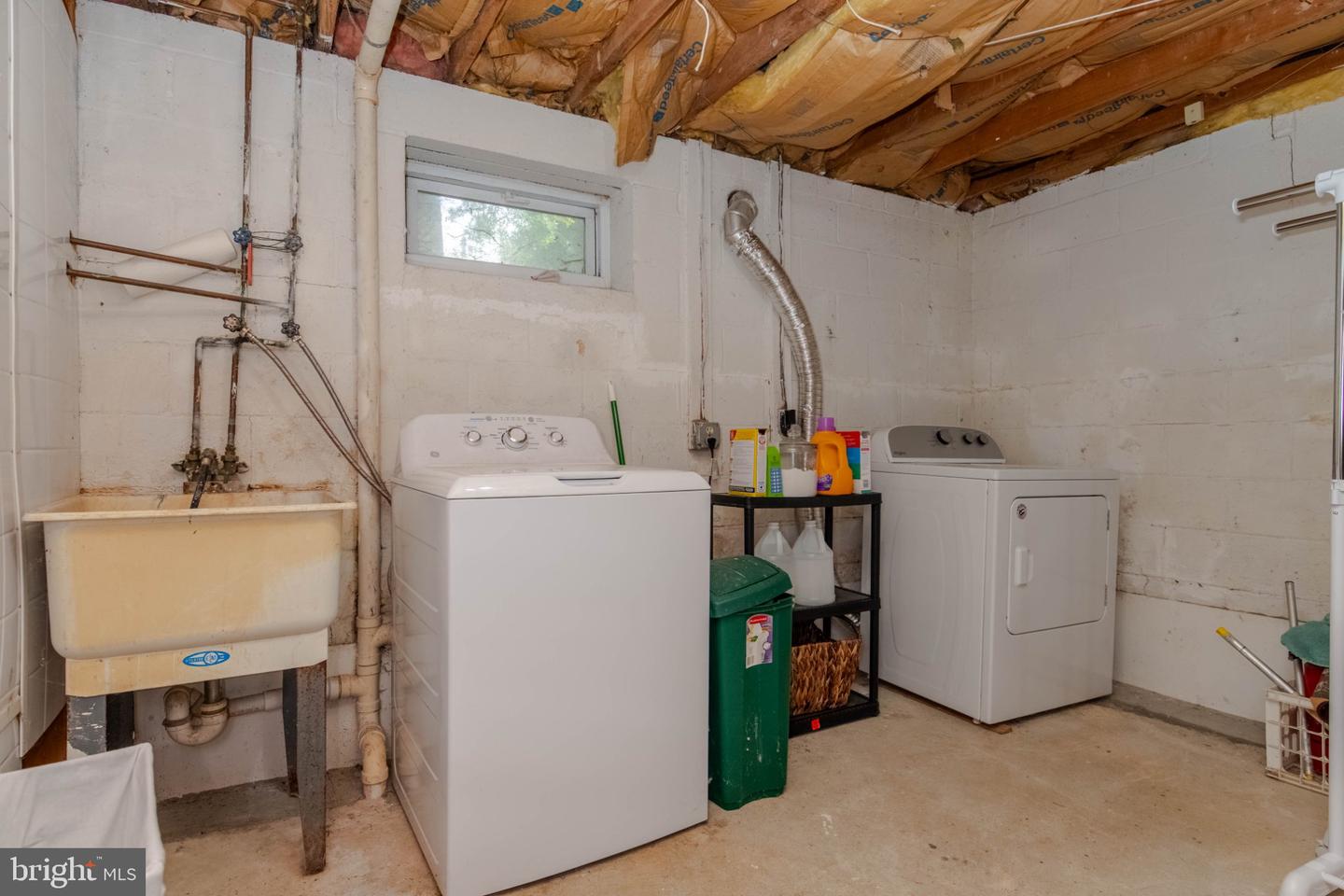 6824 Cornell Rd Property Photo 34