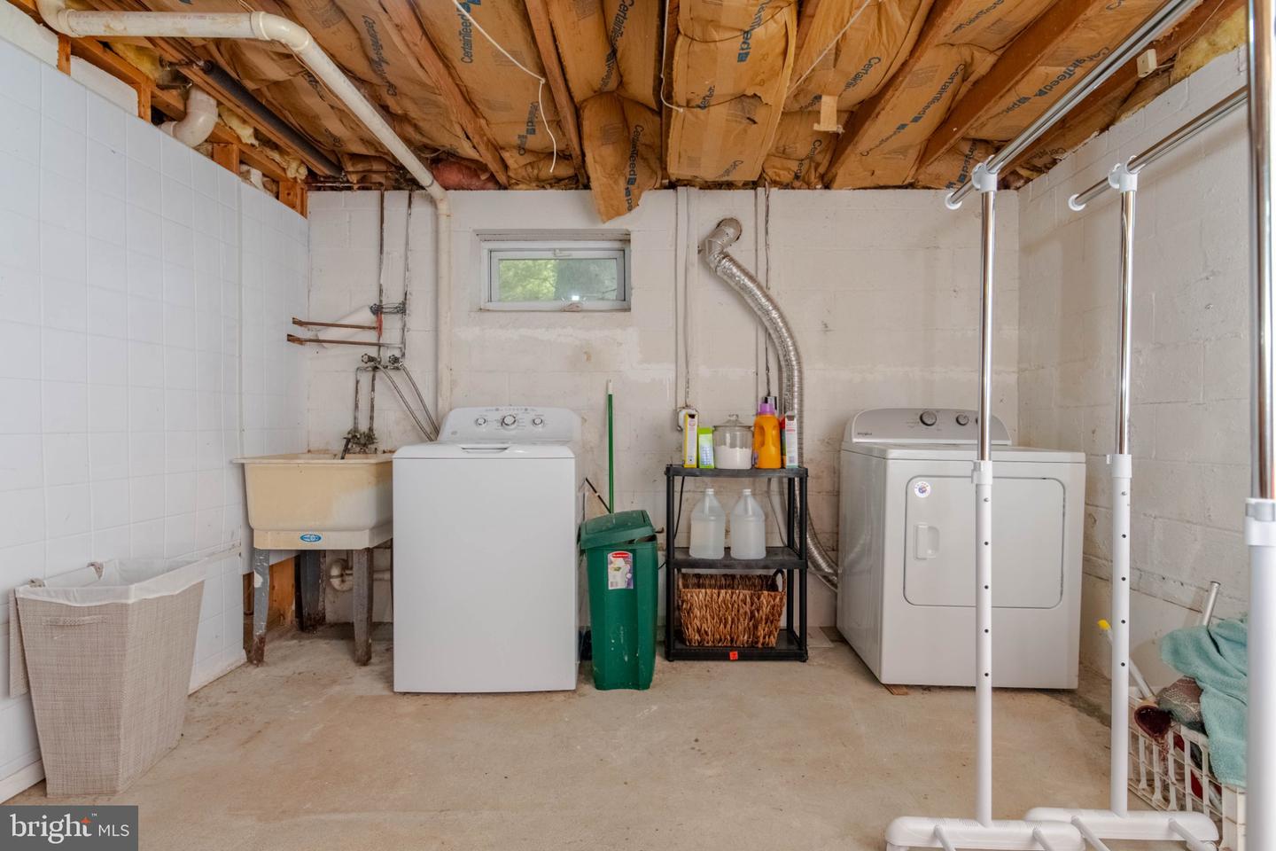 6824 Cornell Rd Property Photo 35
