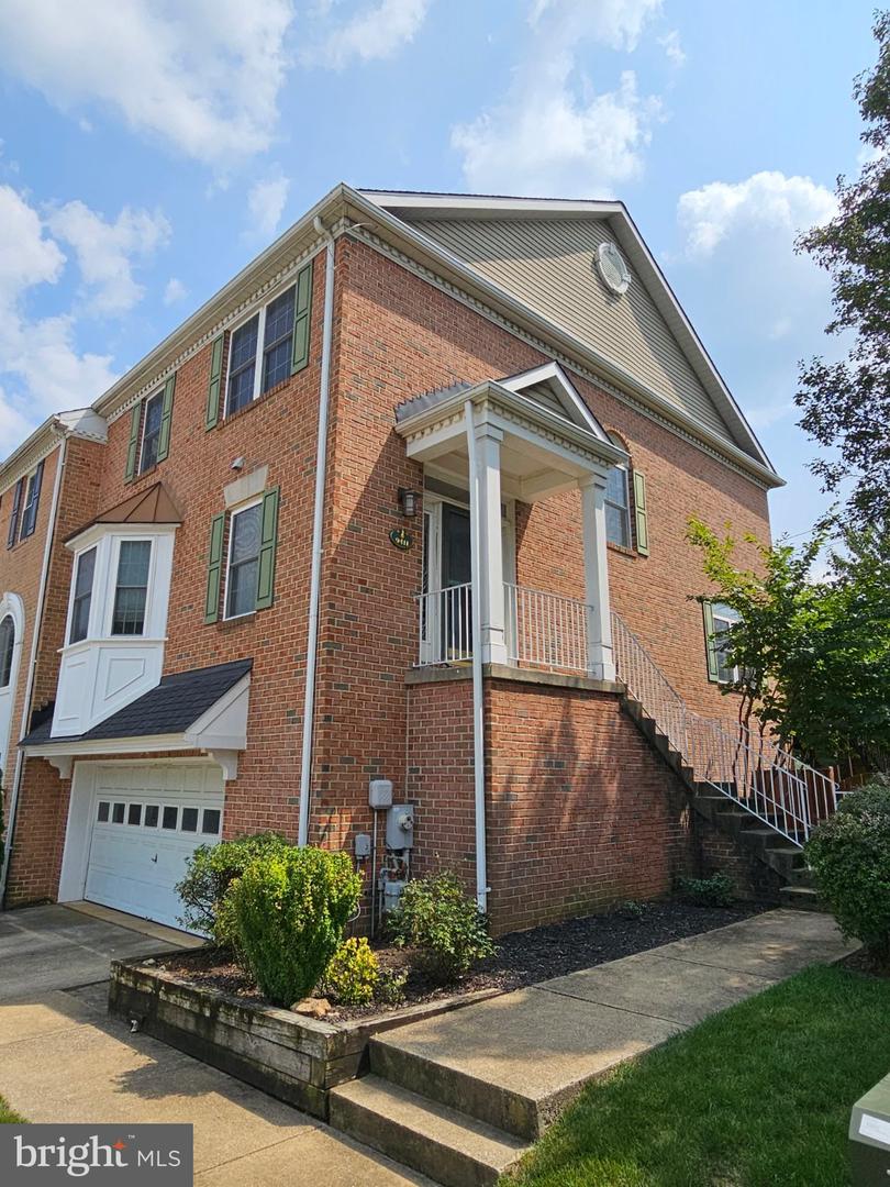 9411 Georgian Way Property Photo 1