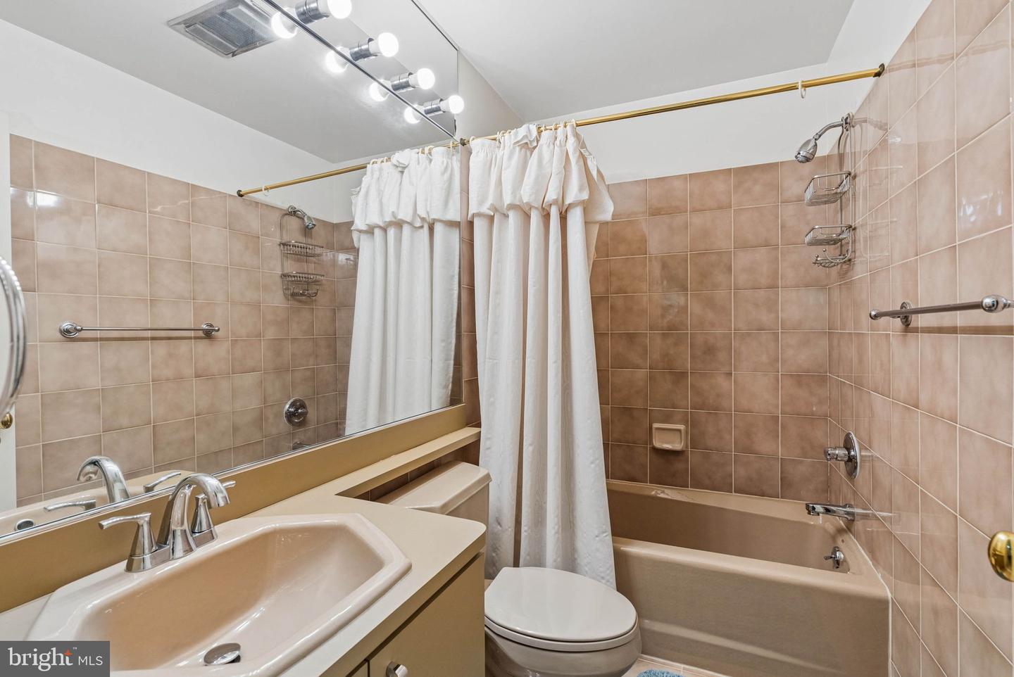 2 Roland Ct Property Photo 62