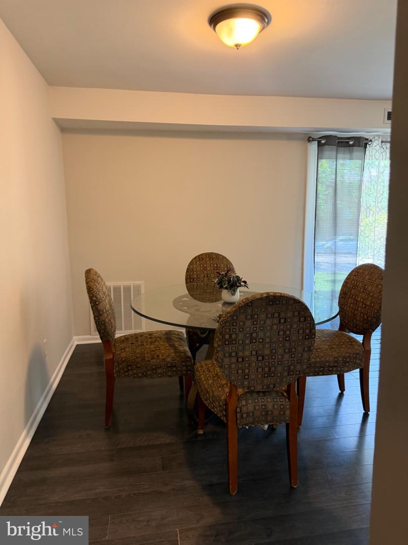 101 Fitz Ct #t-3 Property Photo 5