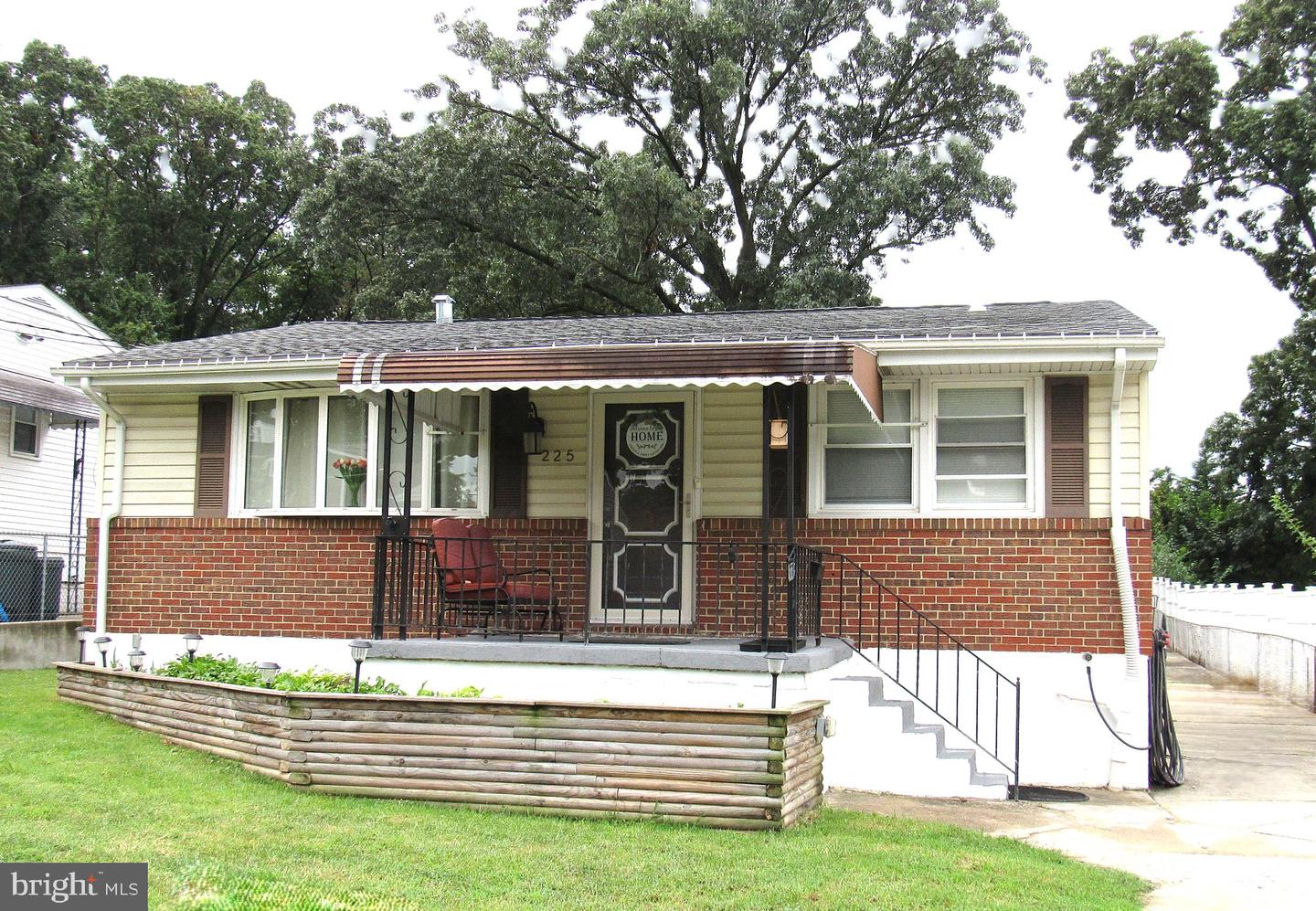225 Oberle Ave Property Photo 2