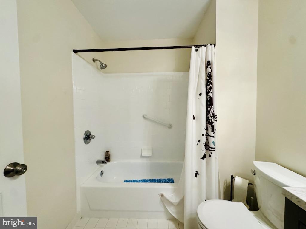 3901 Hannon Ct #g Property Photo 18