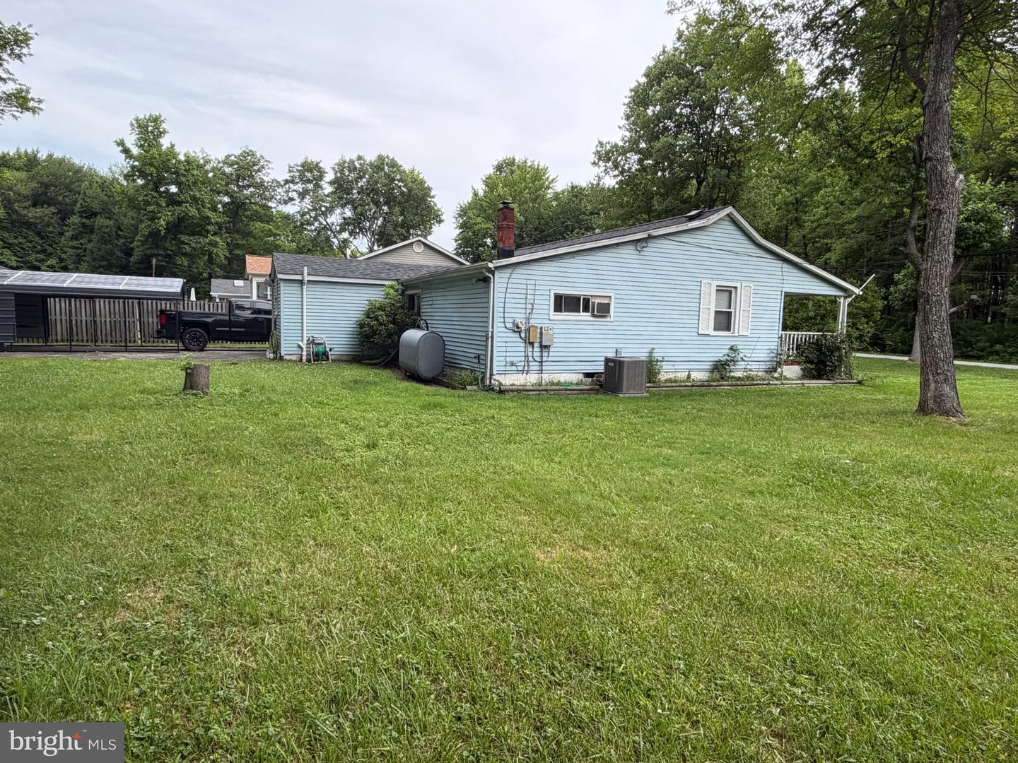 1132 Maple Rd Property Photo 3