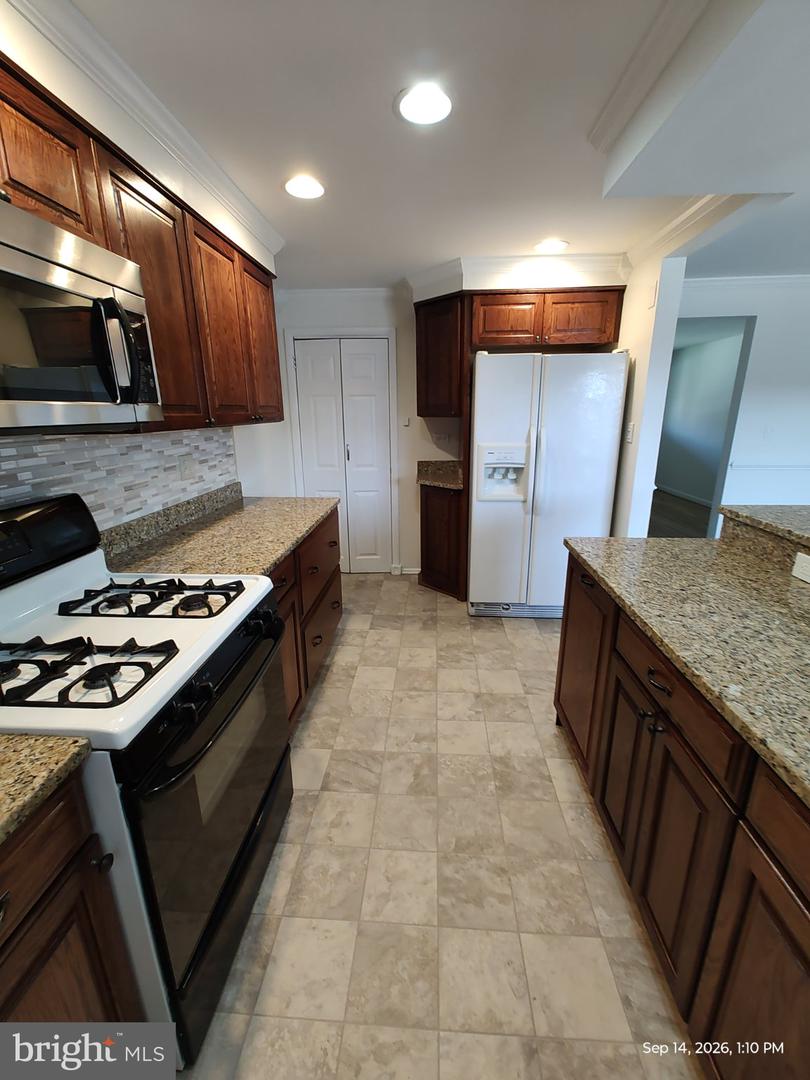 7823 Kavanagh Rd Property Photo 12