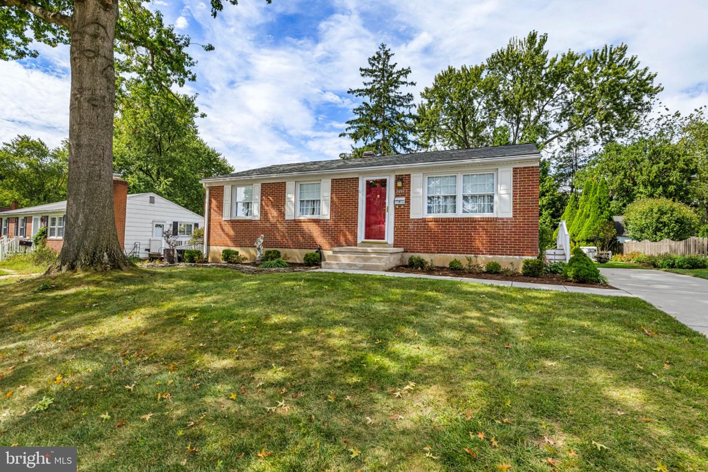 420 SACRED HEART LN Property Photo 1