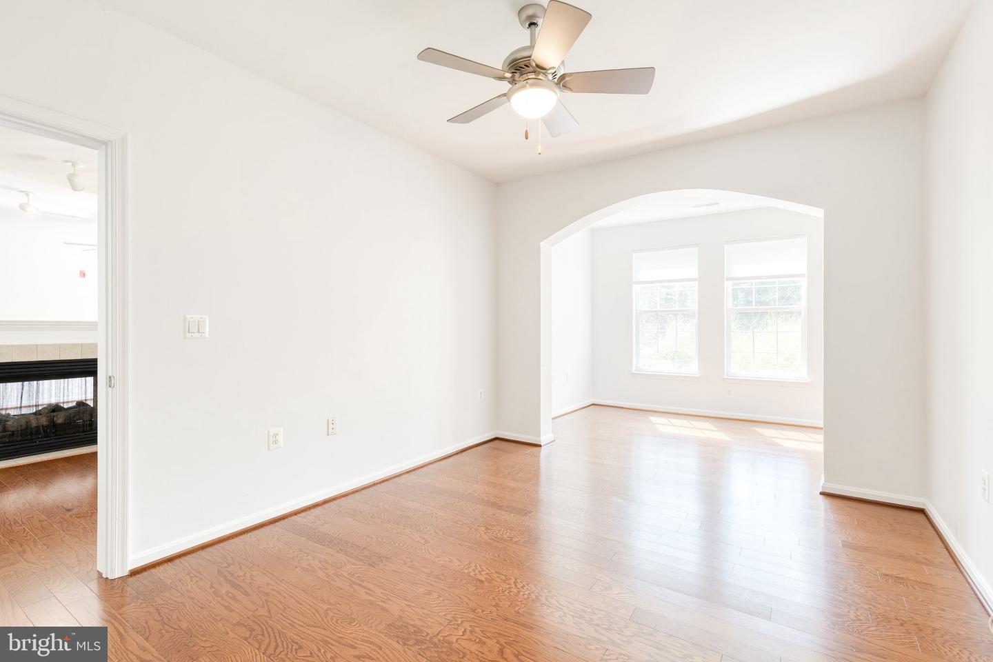 400 Symphony #142e Property Photo 23
