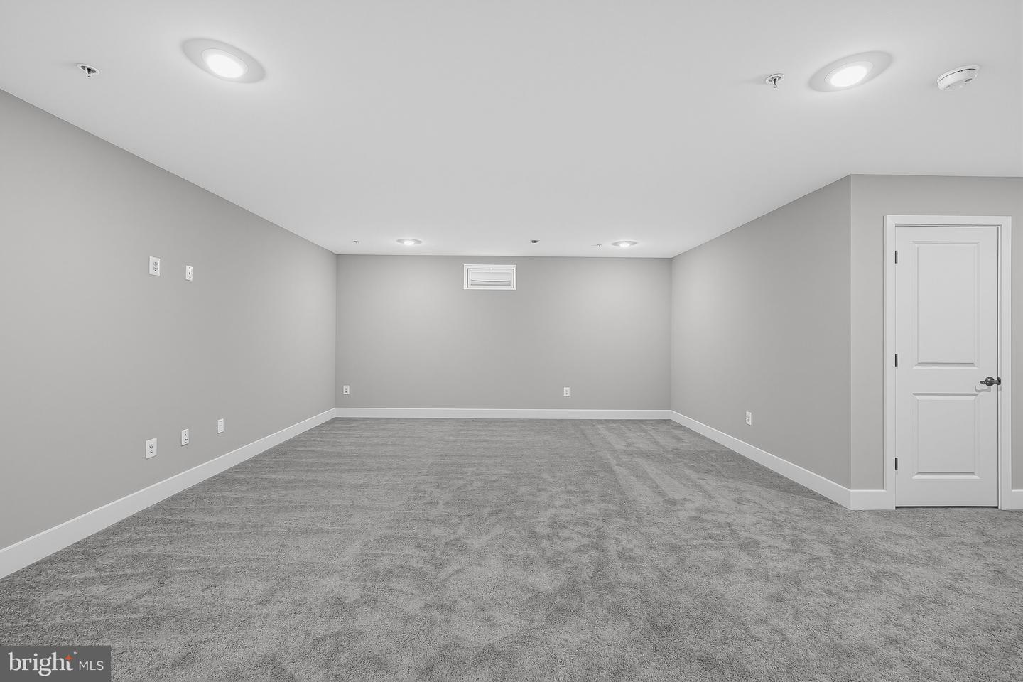 617 Harrington St Property Photo 13