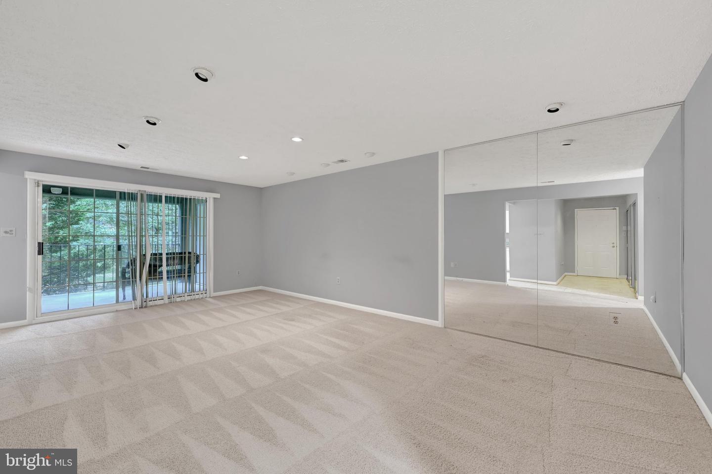 13 Pipe Hill Ct #b Property Photo 14