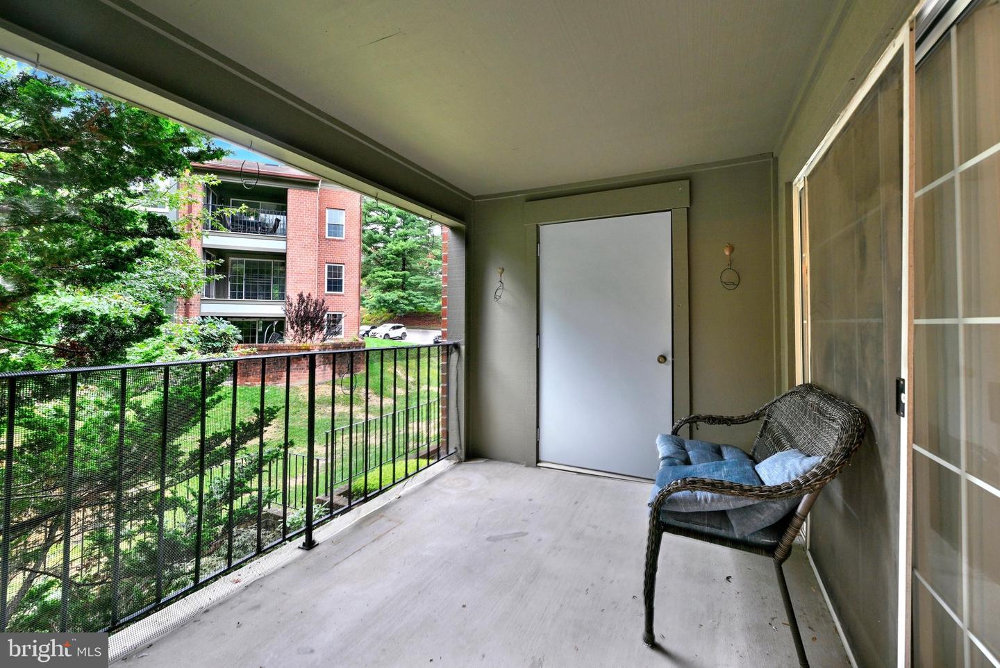 13 Pipe Hill Ct #b Property Photo 27