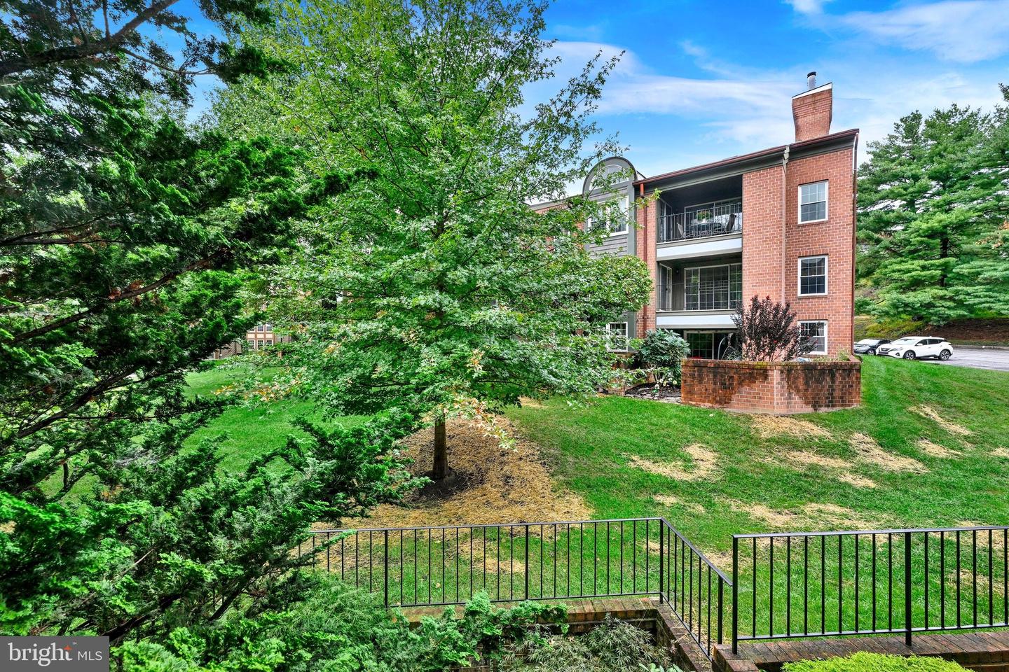 13 Pipe Hill Ct #b Property Photo 28