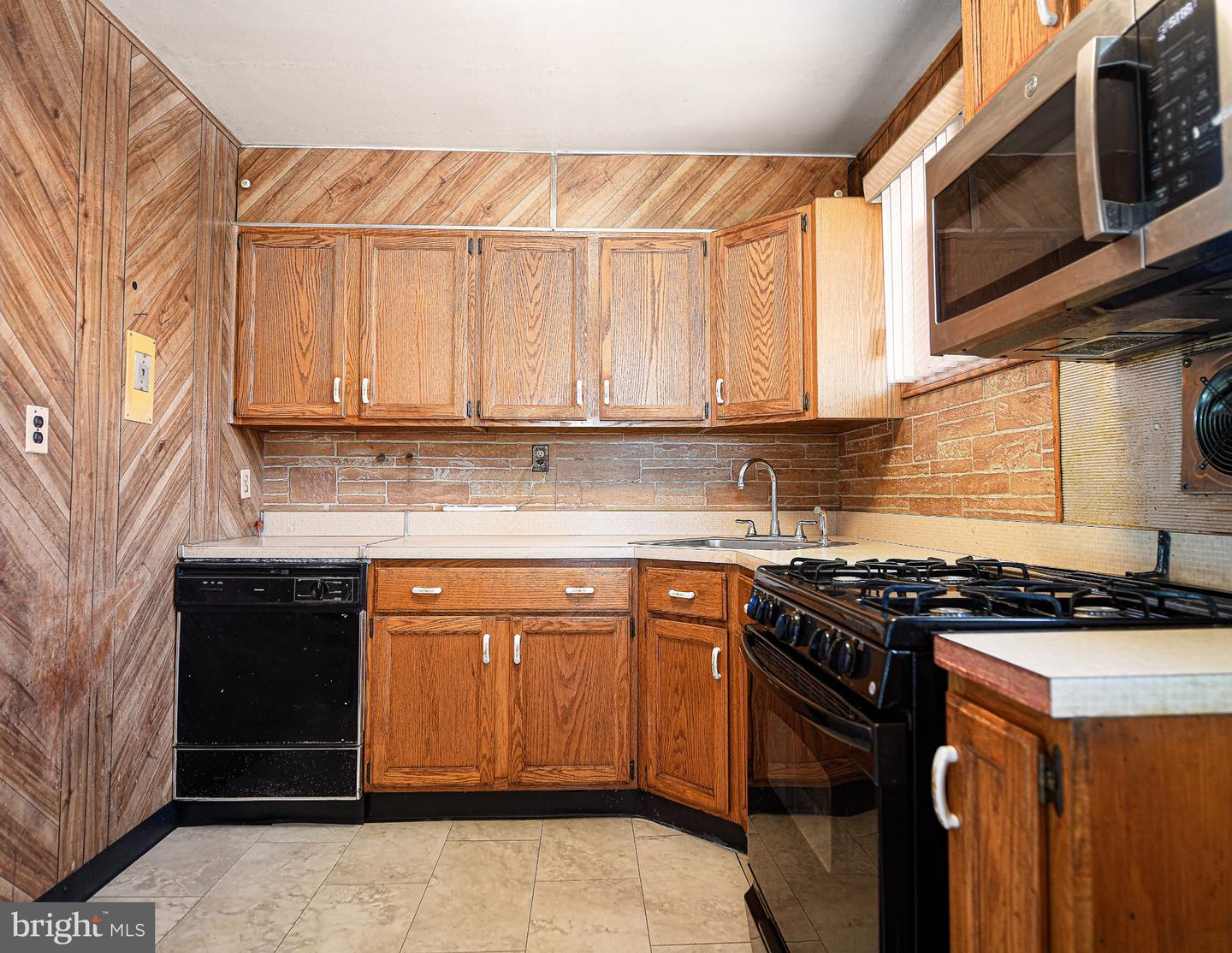 1619 Frenchs Ave Property Photo 4