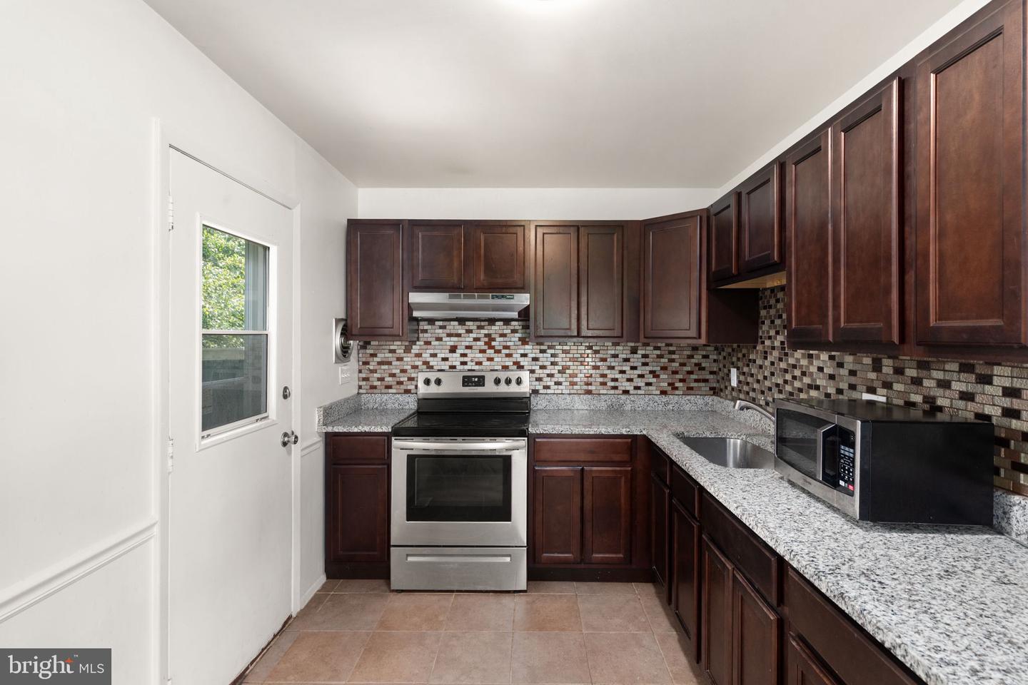 3422 Moultree Pl Property Photo 5