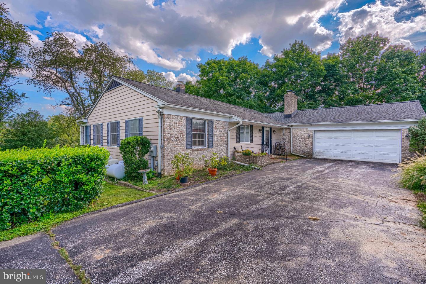 16331 Markoe Property Photo 3