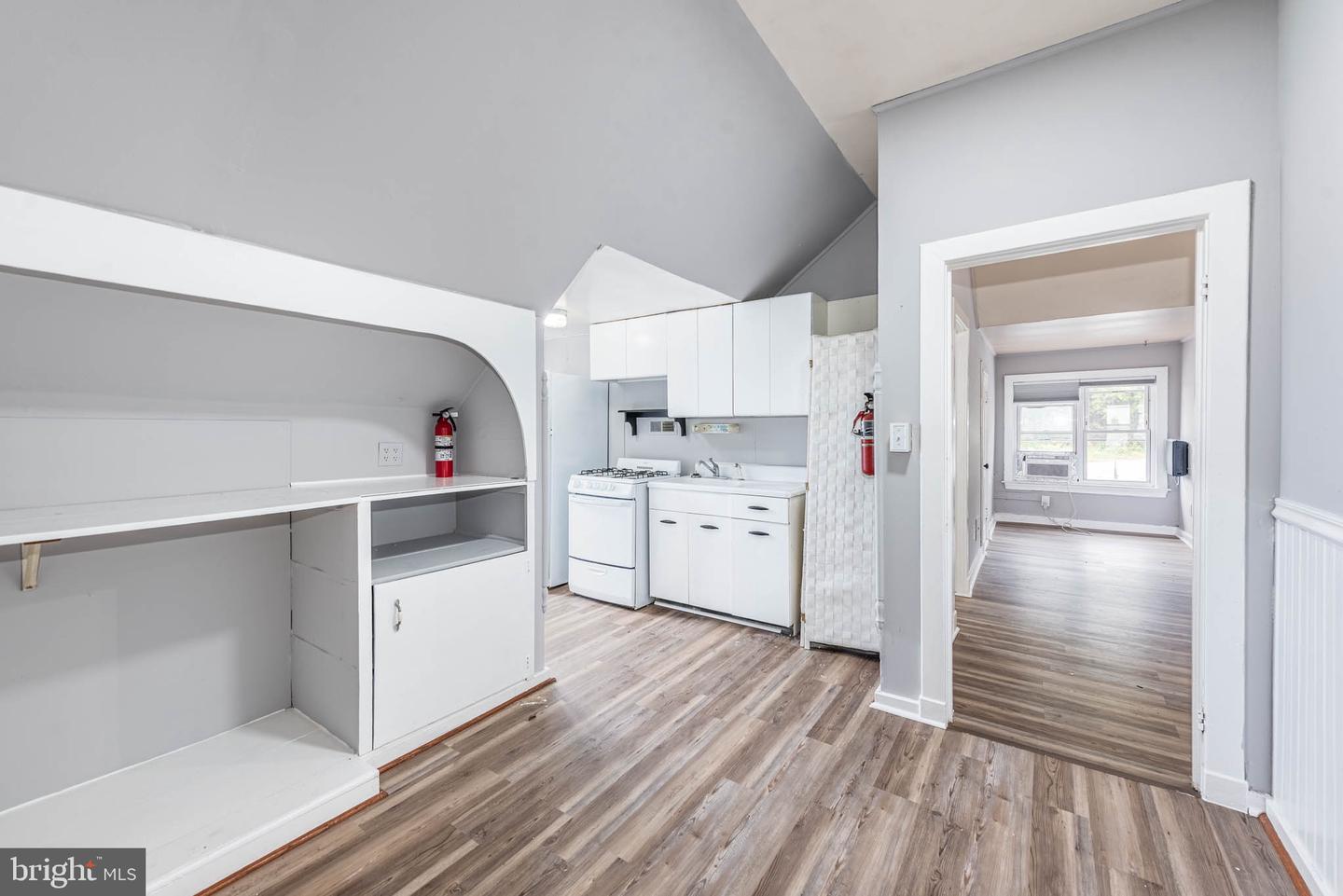 7506 BELAIR RD #UNIT B Property Photo 1