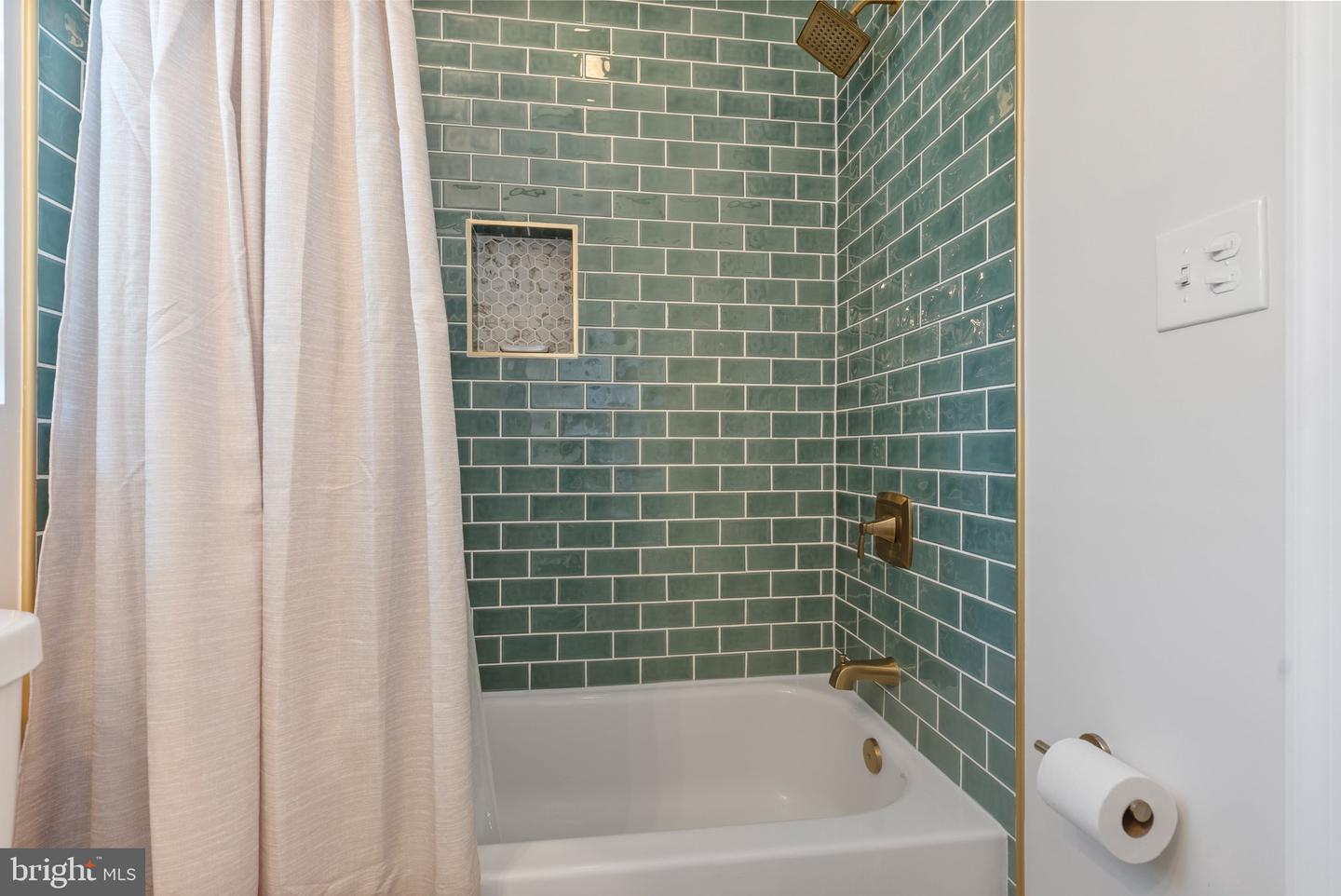 912 Locustvale Rd Property Photo 28