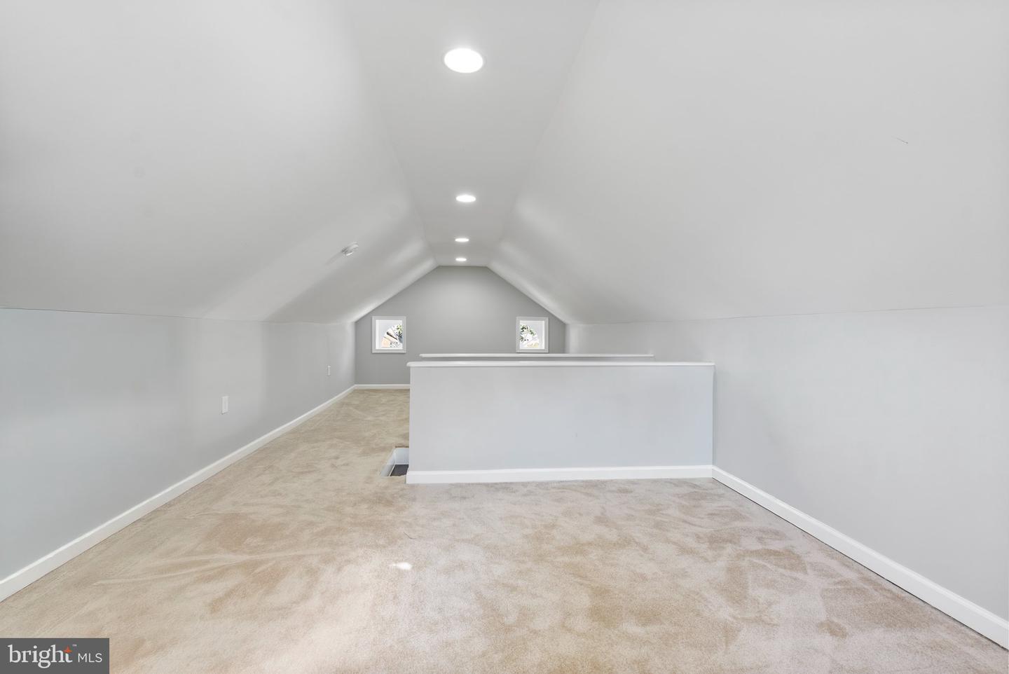 912 Locustvale Rd Property Photo 31