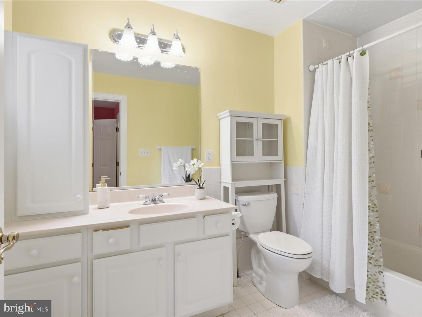 2606 Chestnut Woods Ct Property Photo 27
