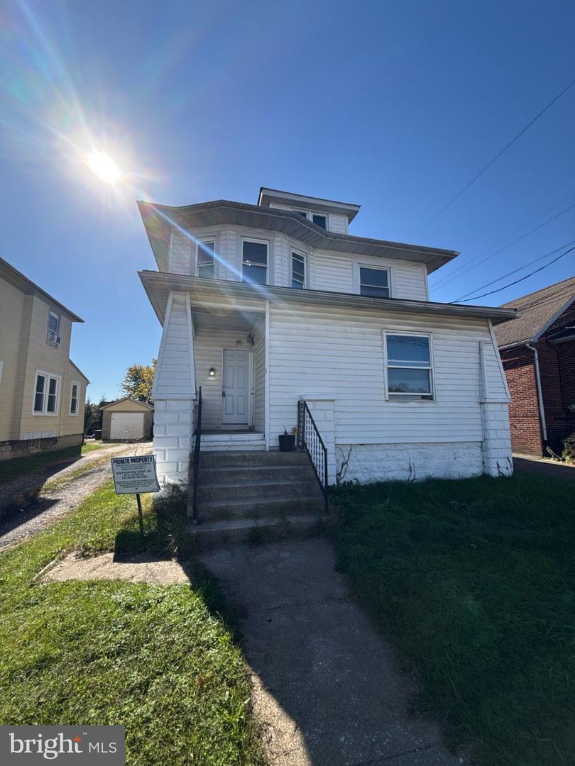 1309 Linden Ave Property Photo 1