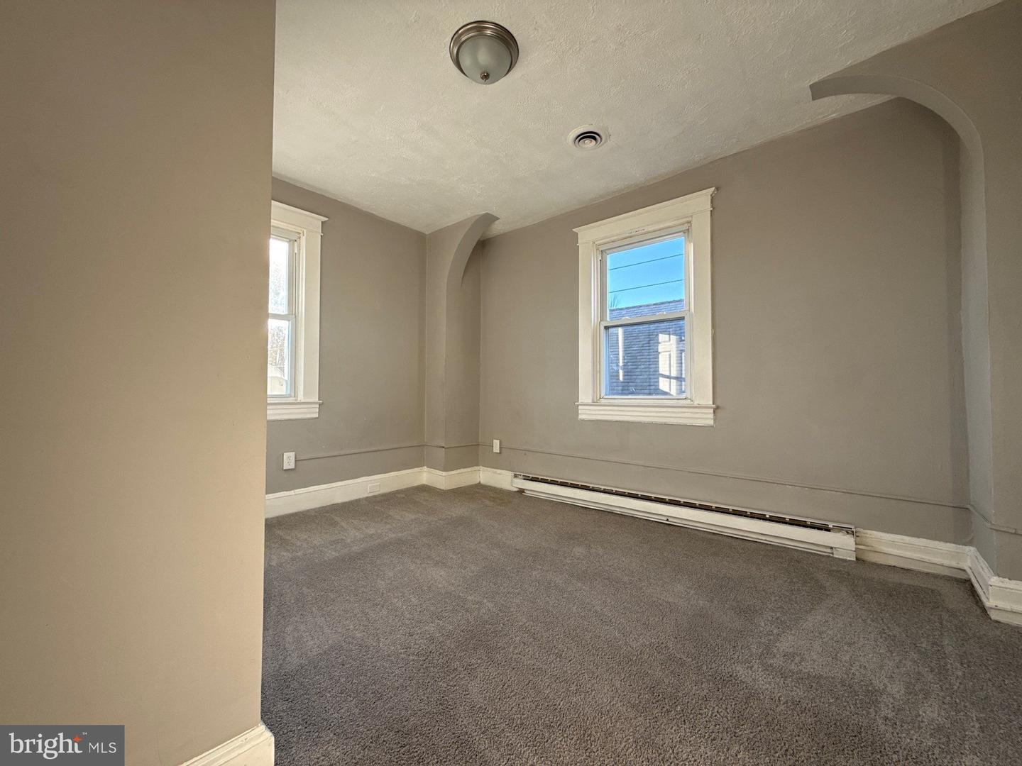 1309 Linden Ave Property Photo 4