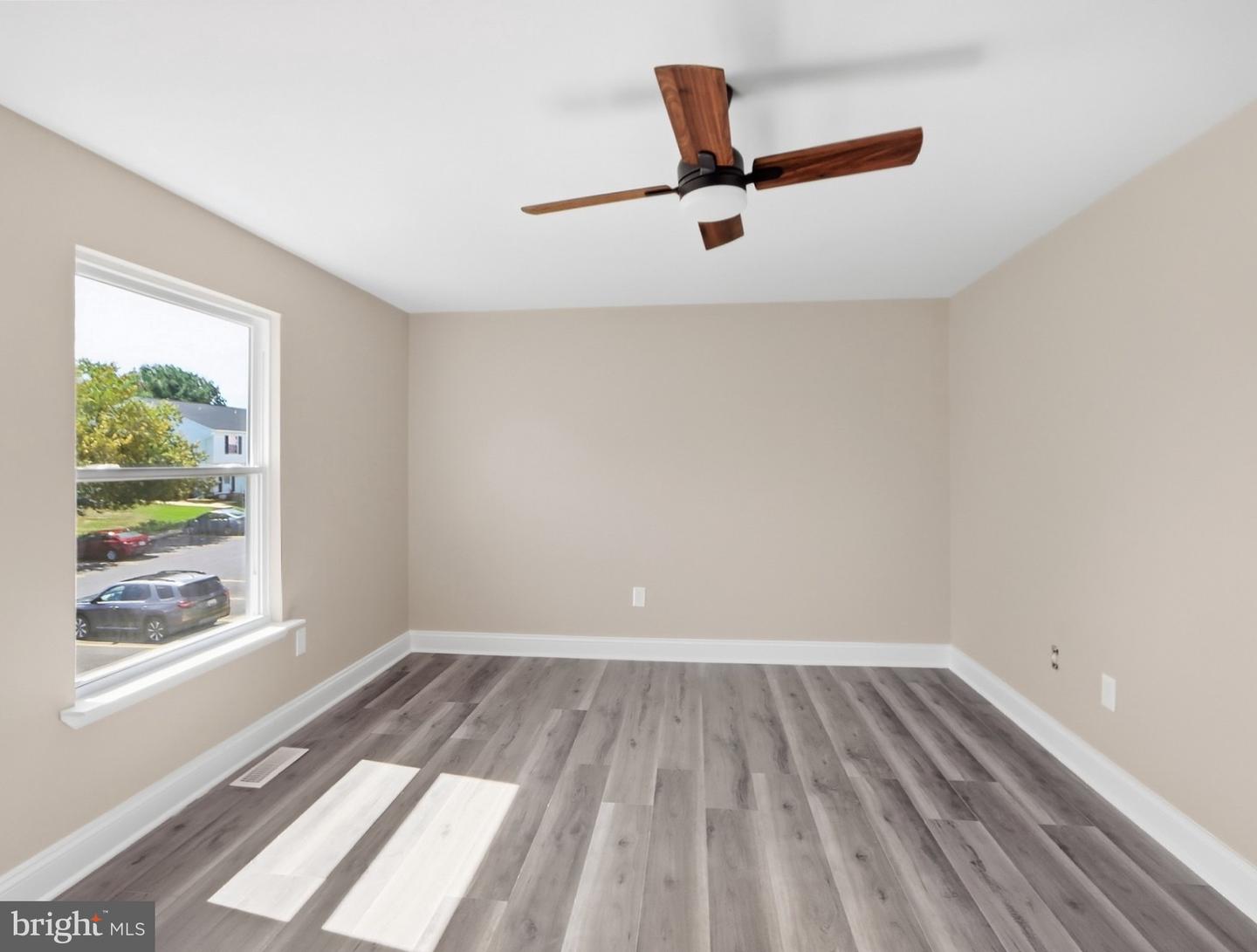 52 Ewing Dr #b Property Photo 19