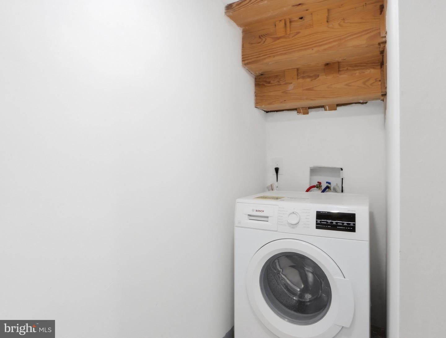 52 Ewing Dr #b Property Photo 27