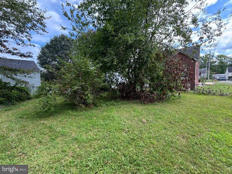 1804 Middleborough Rd Property Photo 15