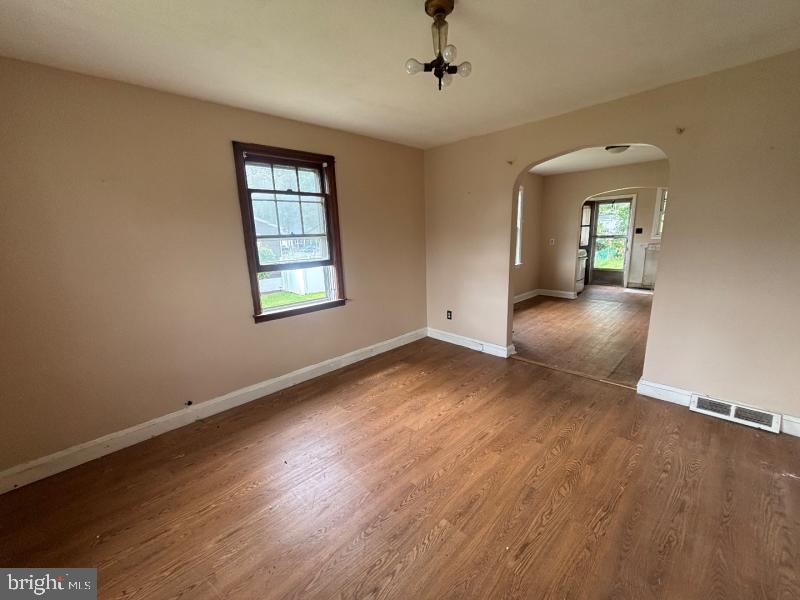 1804 Middleborough Rd Property Photo 22