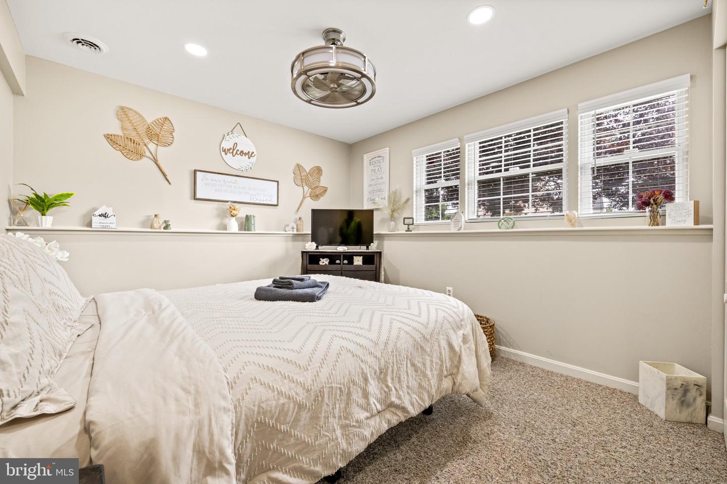 8 Harrod Ct Property Photo 55