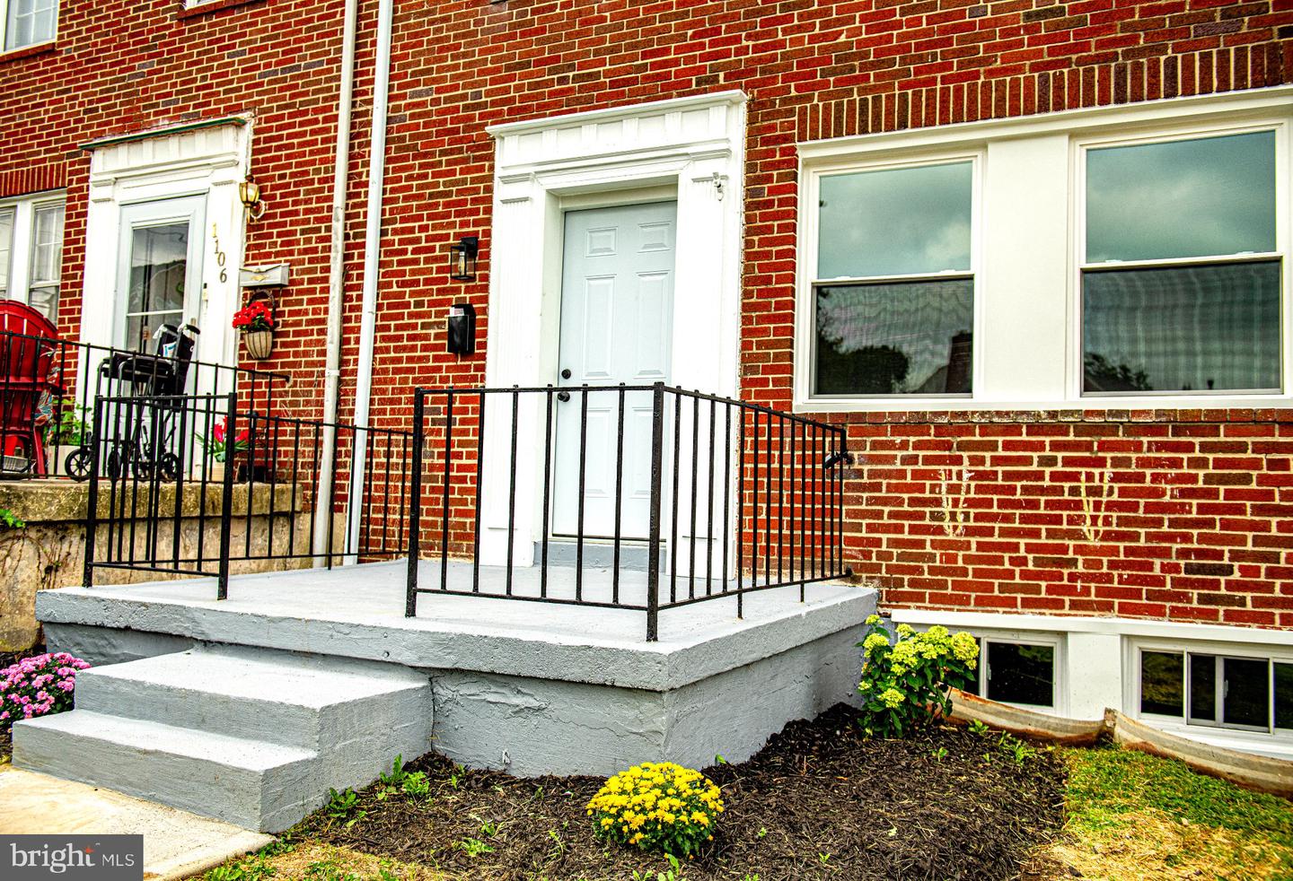 1108 Newfield Rd Property Photo 2