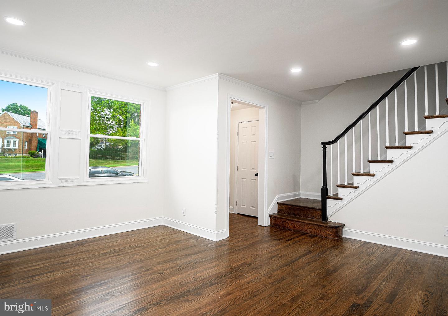 1108 Newfield Rd Property Photo 6