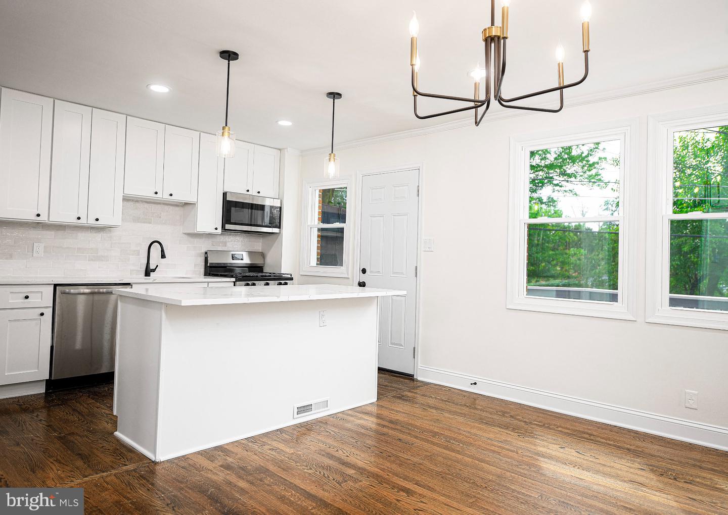1108 Newfield Rd Property Photo 12