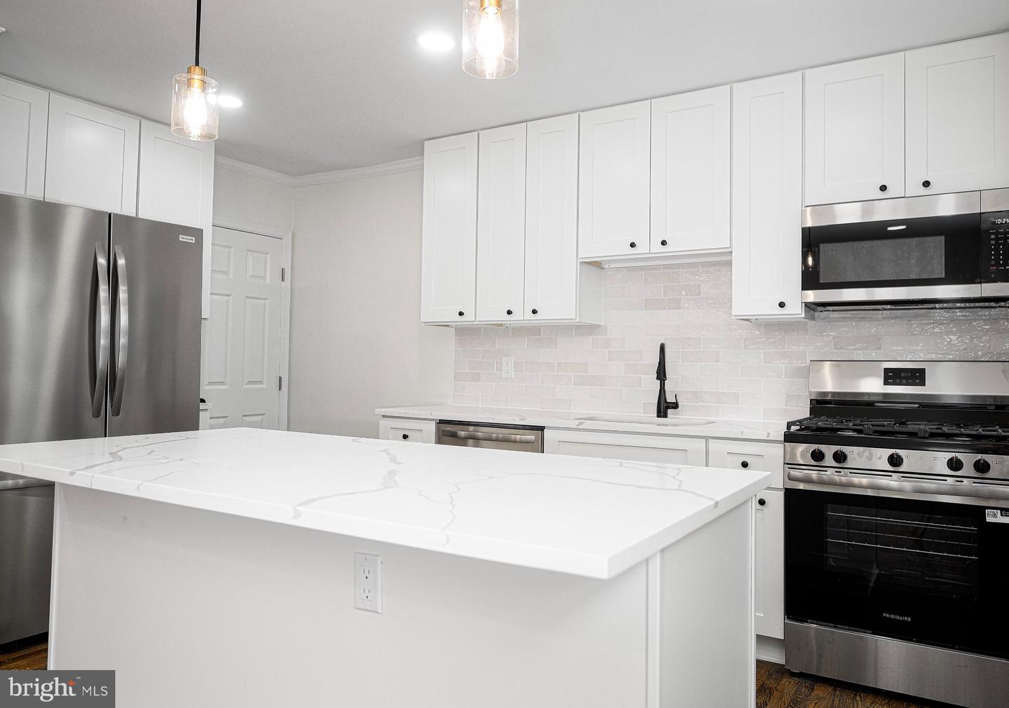 1108 Newfield Rd Property Photo 14