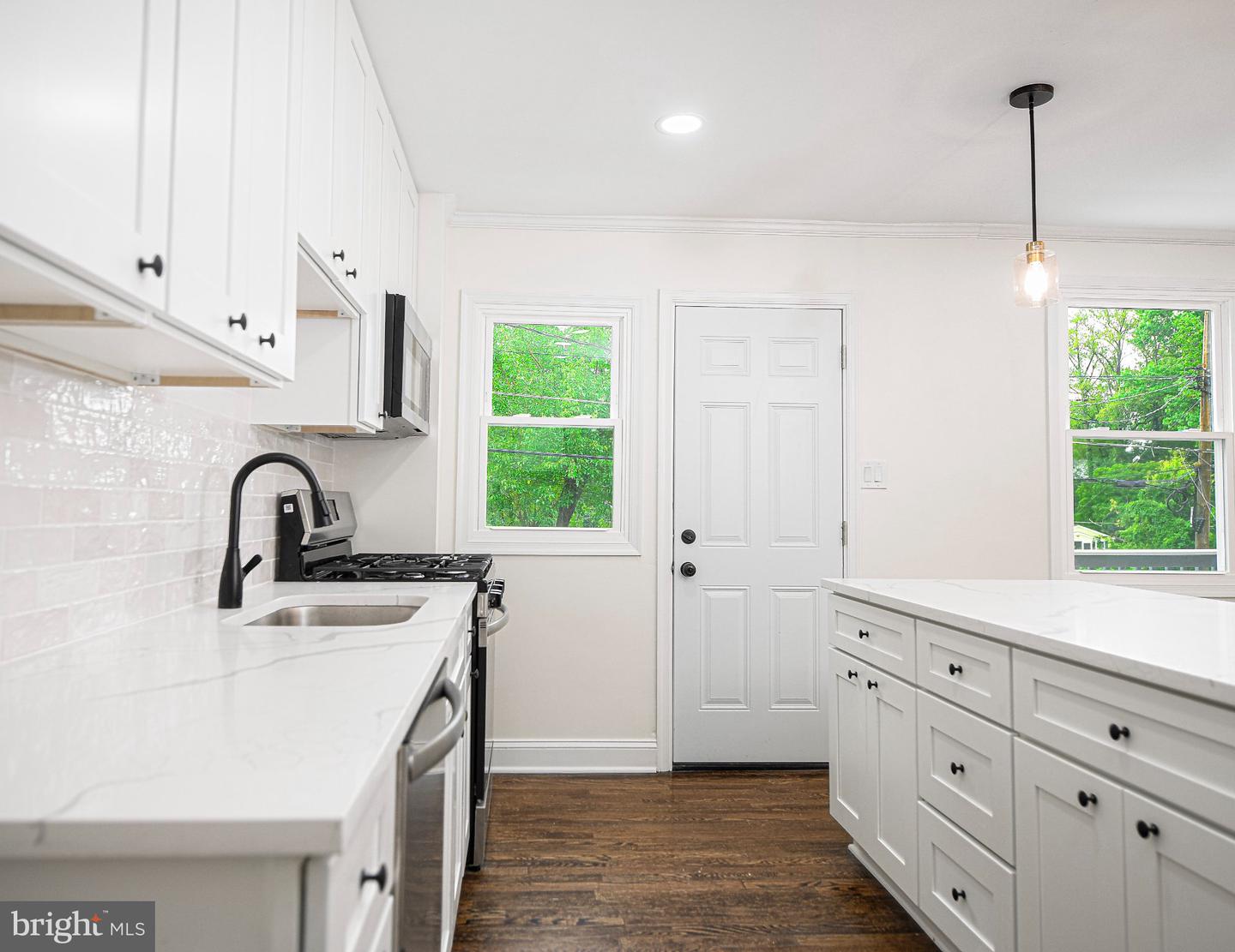1108 Newfield Rd Property Photo 15