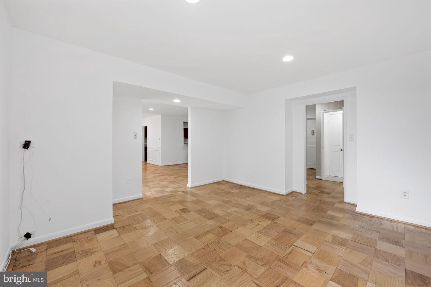 7 Slade Ave #519 Property Photo 15