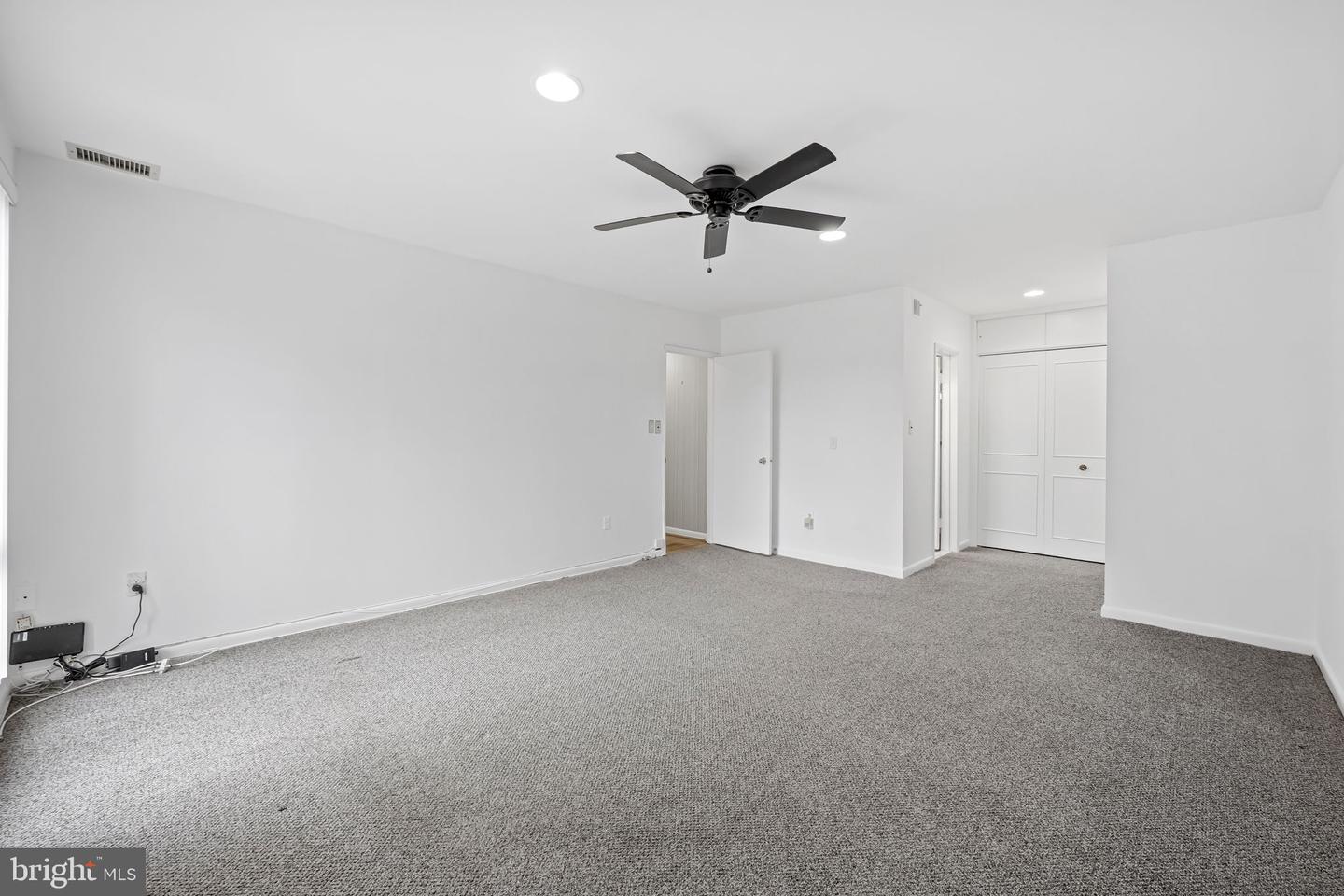 7 Slade Ave #519 Property Photo 17