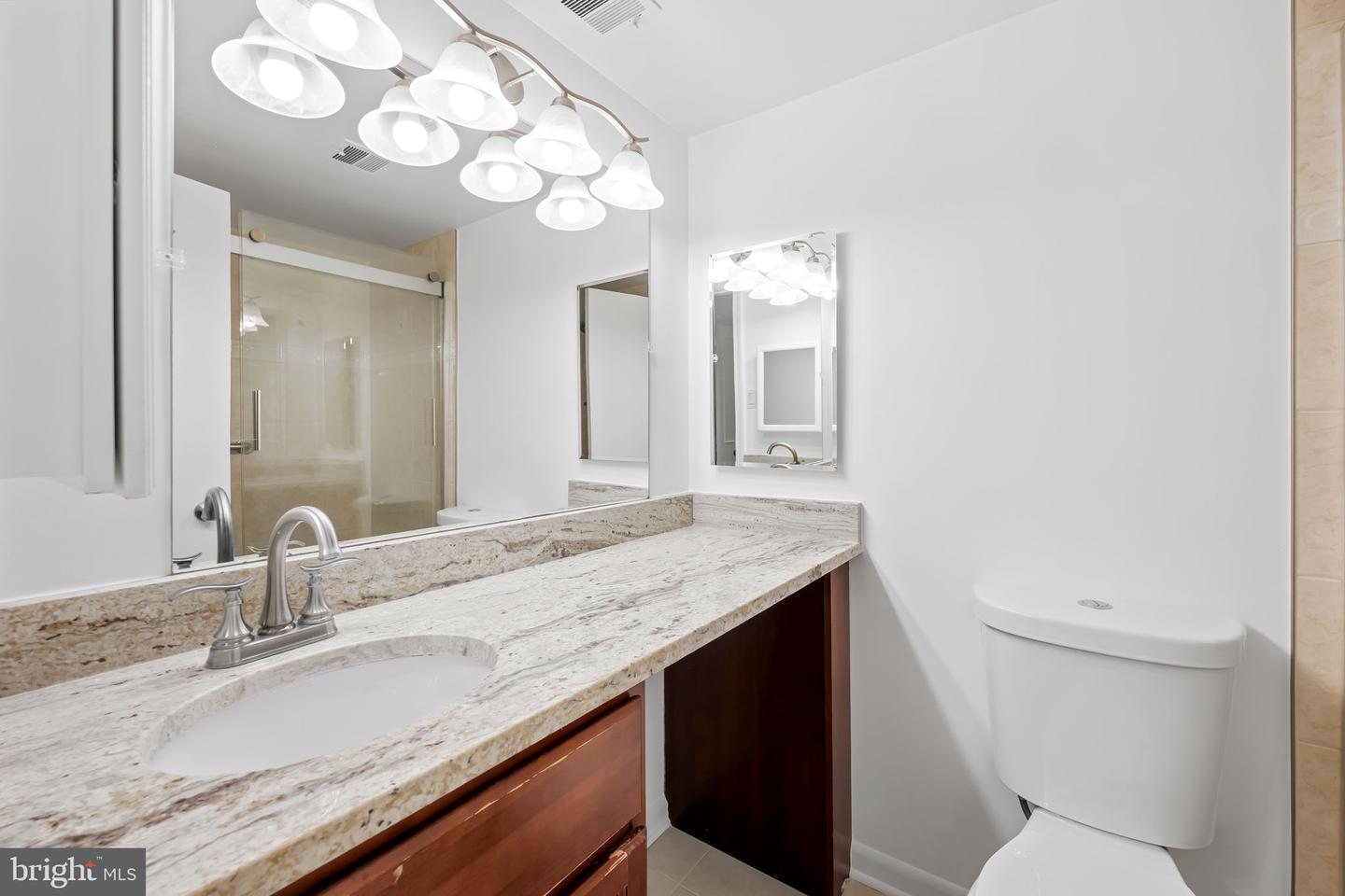 7 Slade Ave #519 Property Photo 19