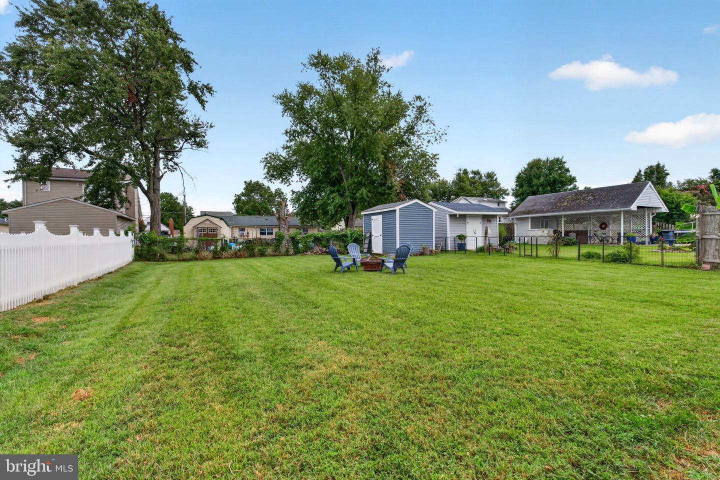 2125 Maple Rd Property Photo 5