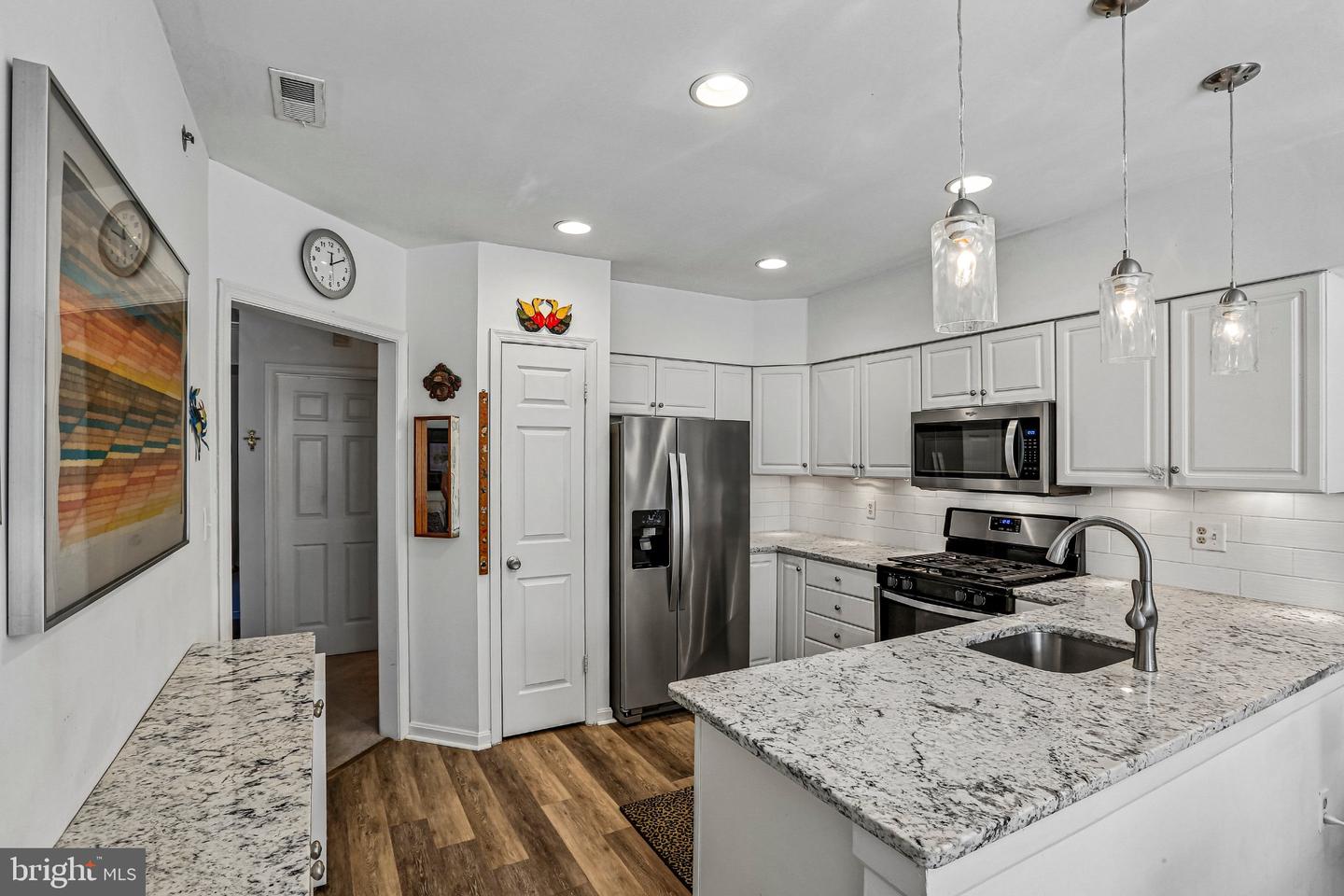 416 Rockfleet Rd #201 Property Photo 4