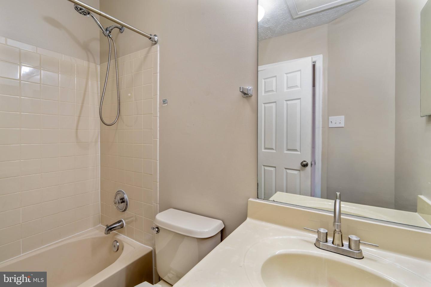 7807 Cornerstone Way Property Photo 17