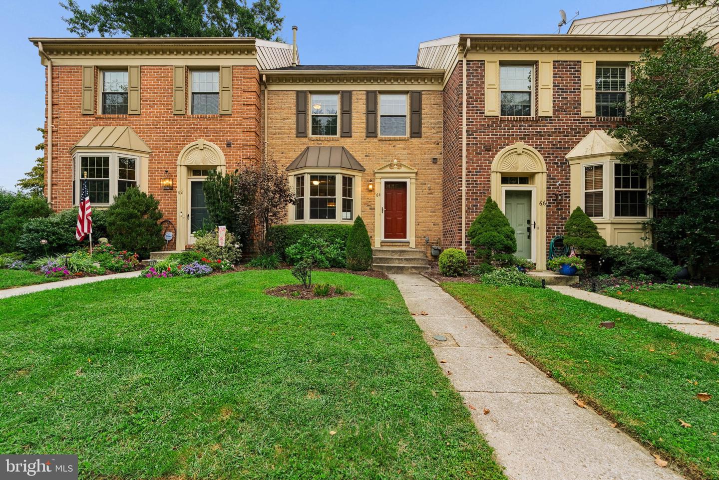 64 English Run Circle Property Photo 1