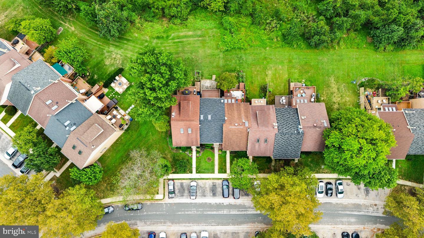 64 English Run Circle Property Photo 5